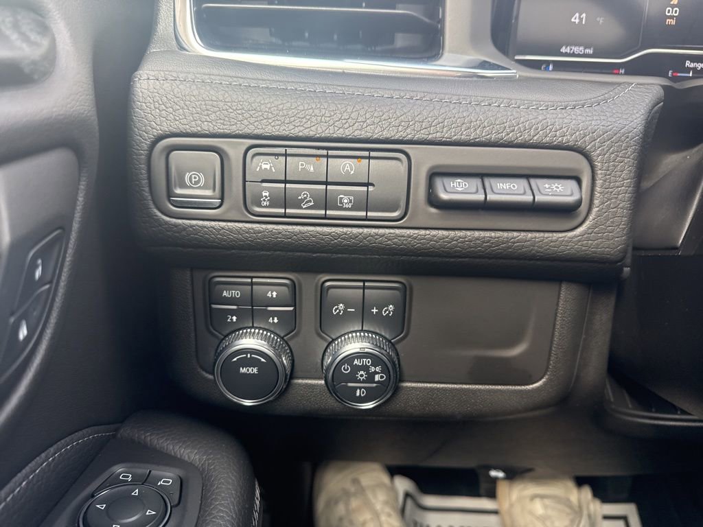 Used 2023 GMC Yukon Denali image 19