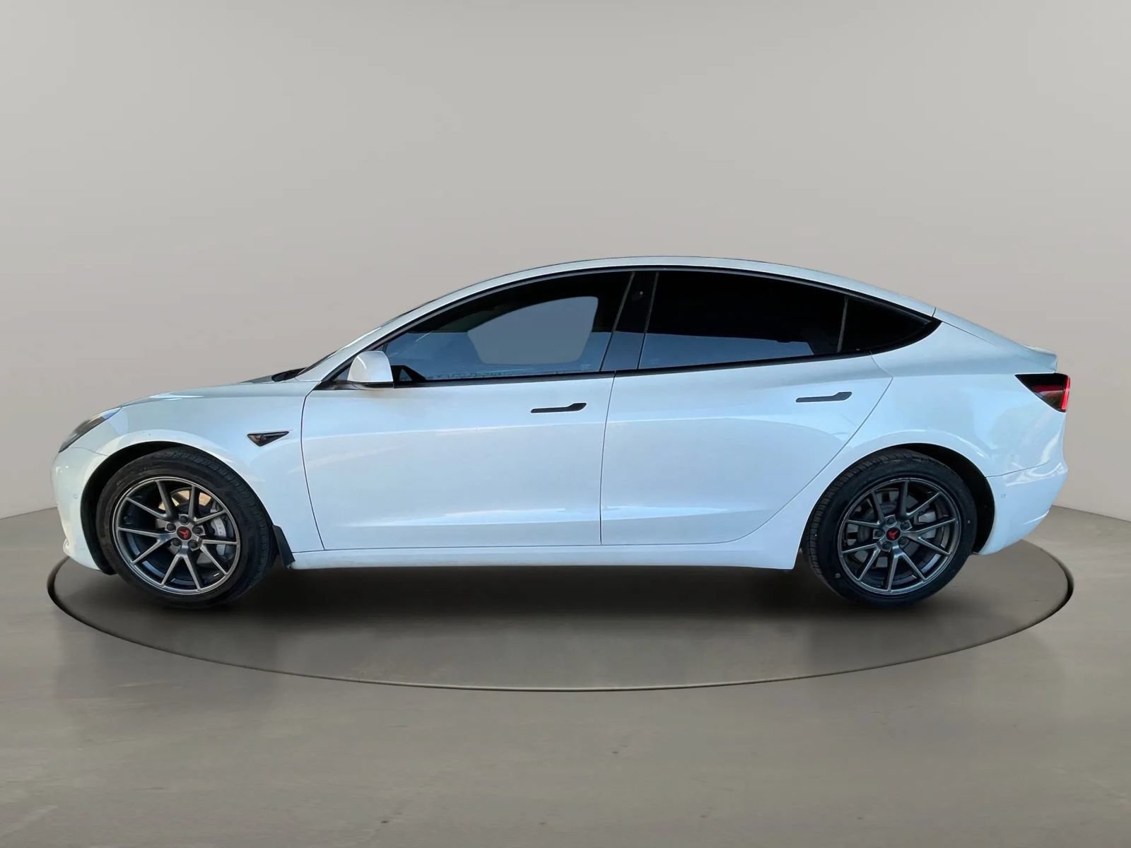 Used 2021 Tesla Model 3 Standard Range Plus RWD image 2