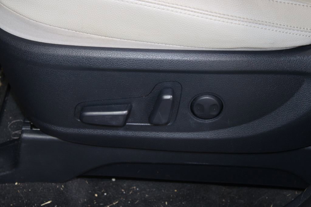 Used 2021 Hyundai Palisade SEL w/ Premium Package FWD image 16