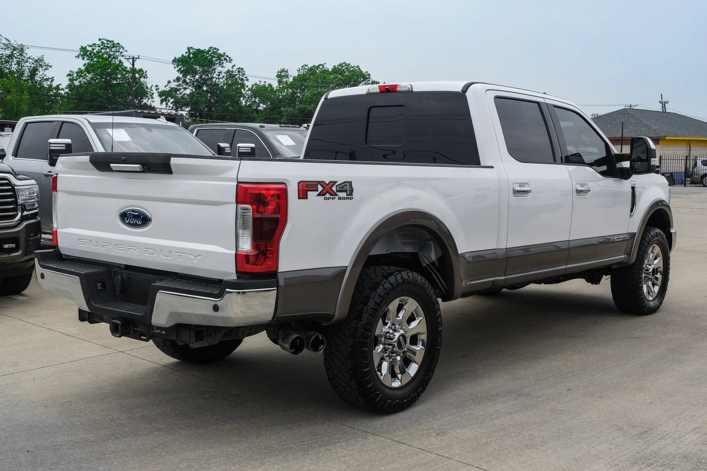 Used 2019 Ford F250 Lariat w/ Chrome Package AWD/4WD image 12