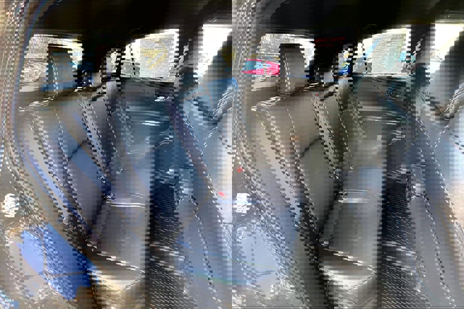 Used 2022 Toyota Venza XLE image 25