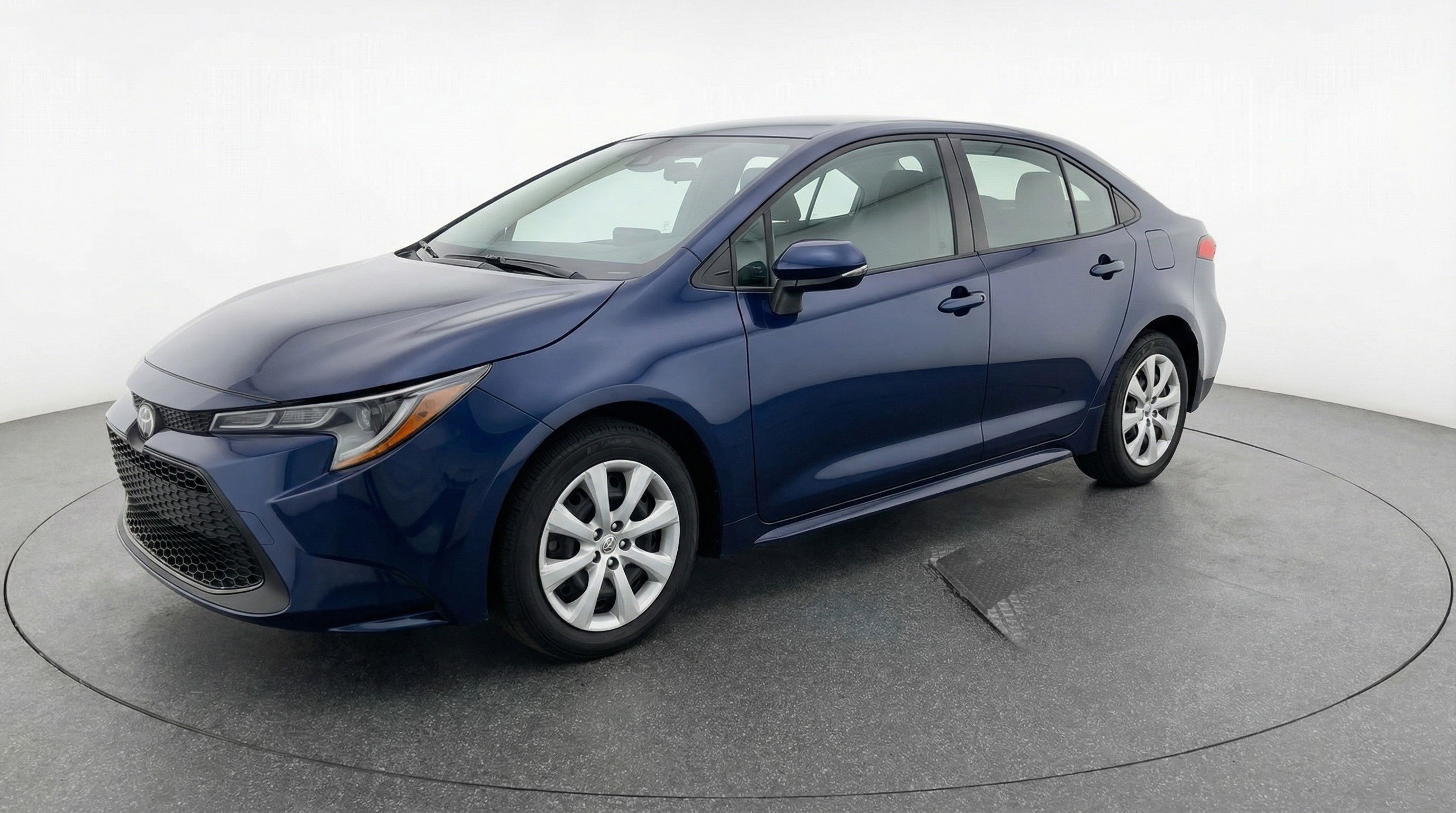 Used 2025 Toyota Corolla LE FWD image 3