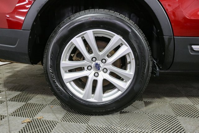 Used 2018 Ford Explorer XLT w/ Equipment Group 201A image 16