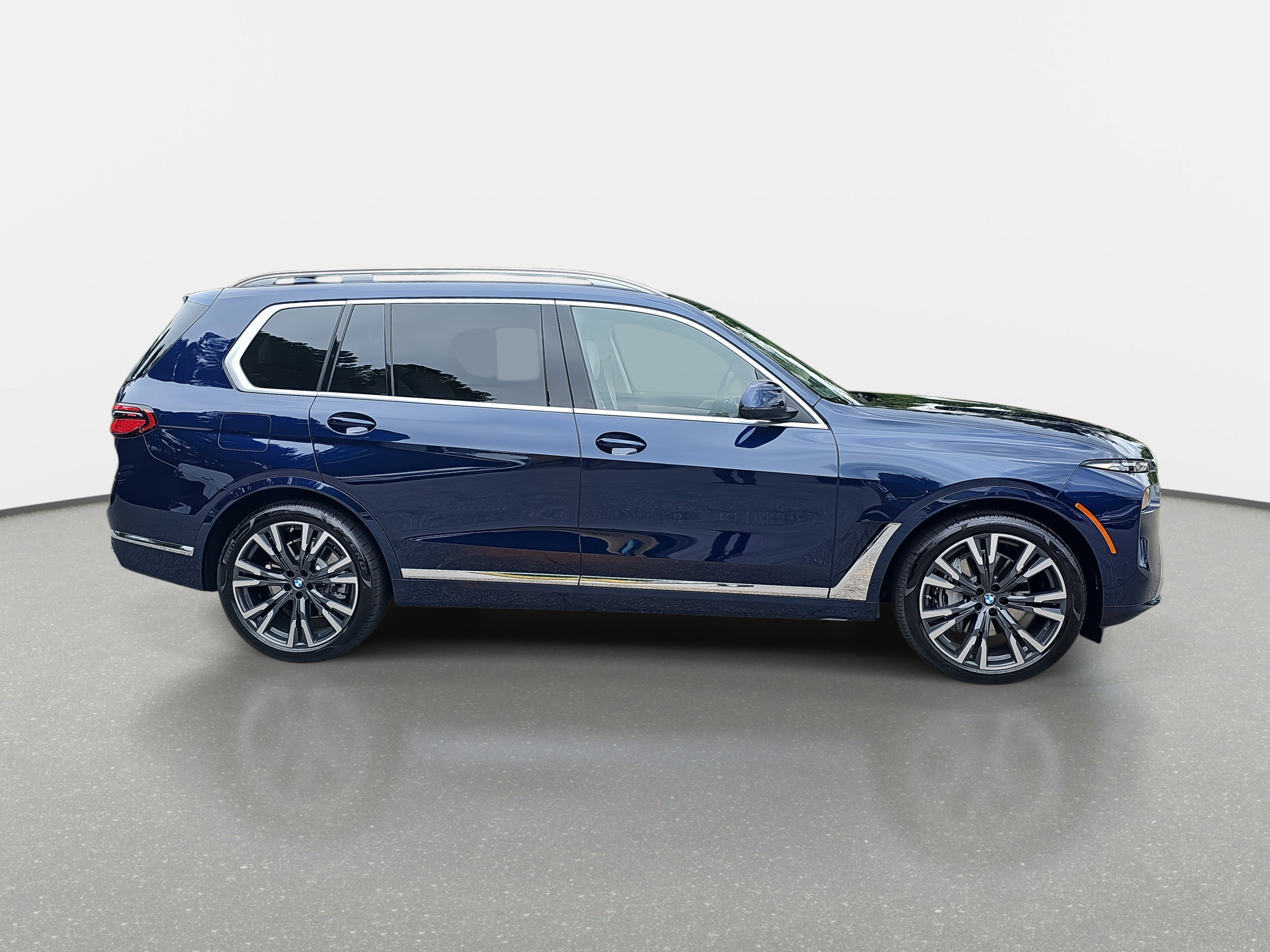 New 2026 BMW X7 xDrive40i w/ Executive Package image 4
