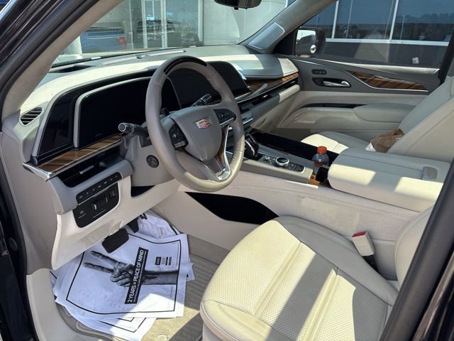 Used 2024 Cadillac Escalade ESV Premium Luxury Platinum image 8