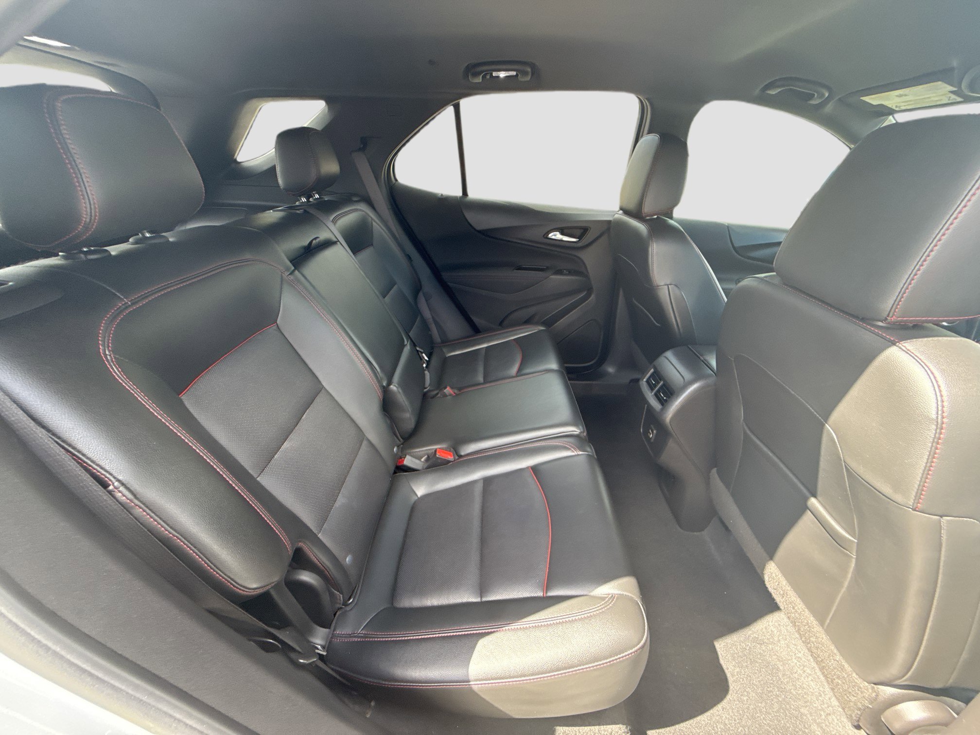 Used 2022 Chevrolet Equinox RS w/ RS Leather Package image 28