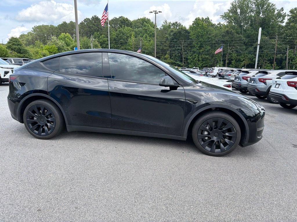 Used 2024 Tesla Model Y Long Range RWD image 9