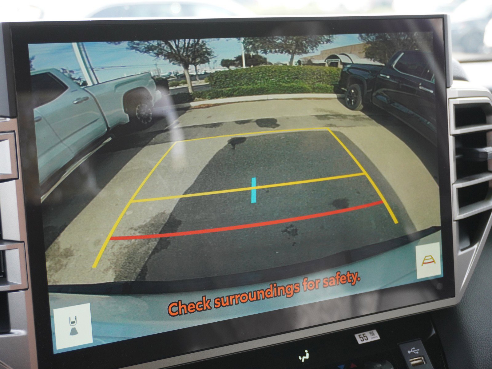 Used 2025 Toyota Tundra Limited image 28