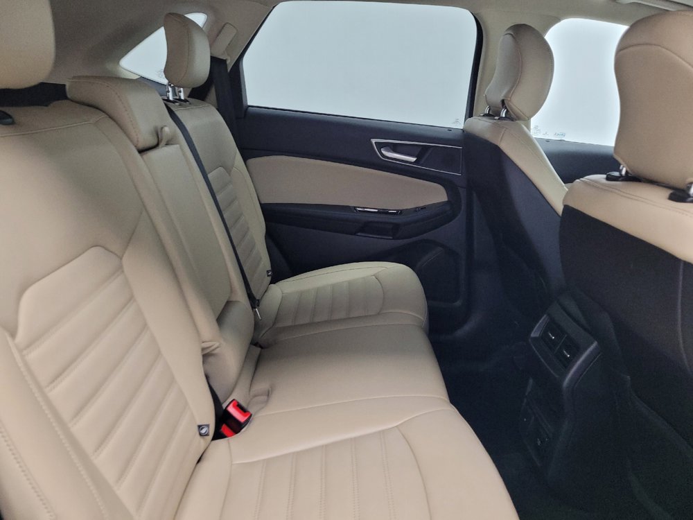 Used 2018 Ford Edge SEL w/ Equipment Group 201A FWD image 19