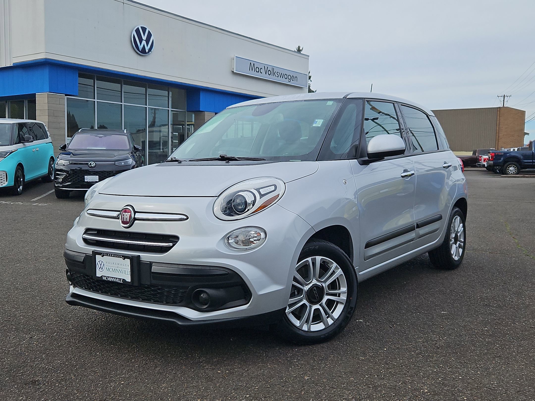 Used 2019 FIAT 500L Pop w/ Popular Equipment Group image 1