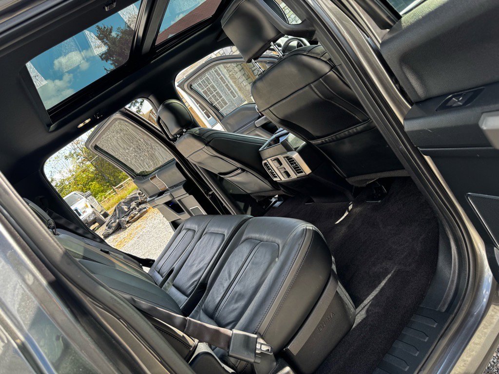 Used 2015 Ford F150 Platinum w/ Equipment Group 701A Luxury image 29