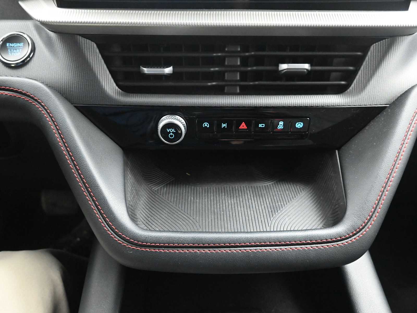 Used 2025 Ford Explorer ST-Line image 24