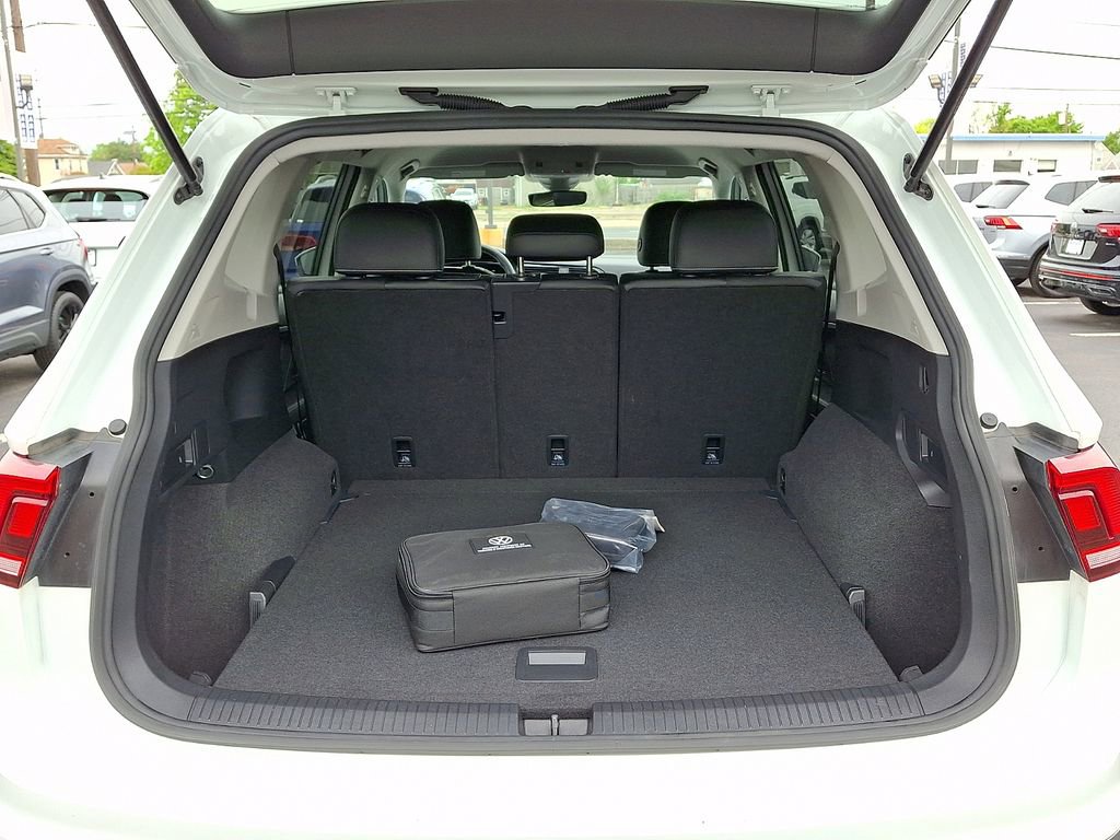 Certified 2023 Volkswagen Tiguan SE AWD/4WD image 29