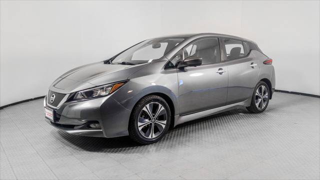 Used 2020 Nissan Leaf SV w/ SV Technology Package FWD image 2