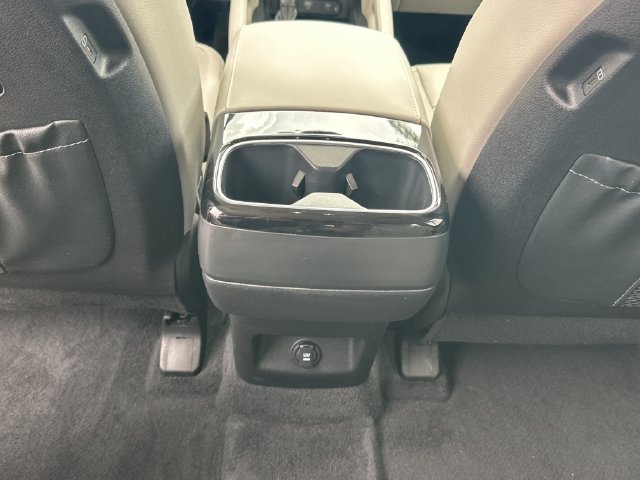 Certified 2025 Kia Telluride EX w/ EX Captain's Chair Package FWD image 14