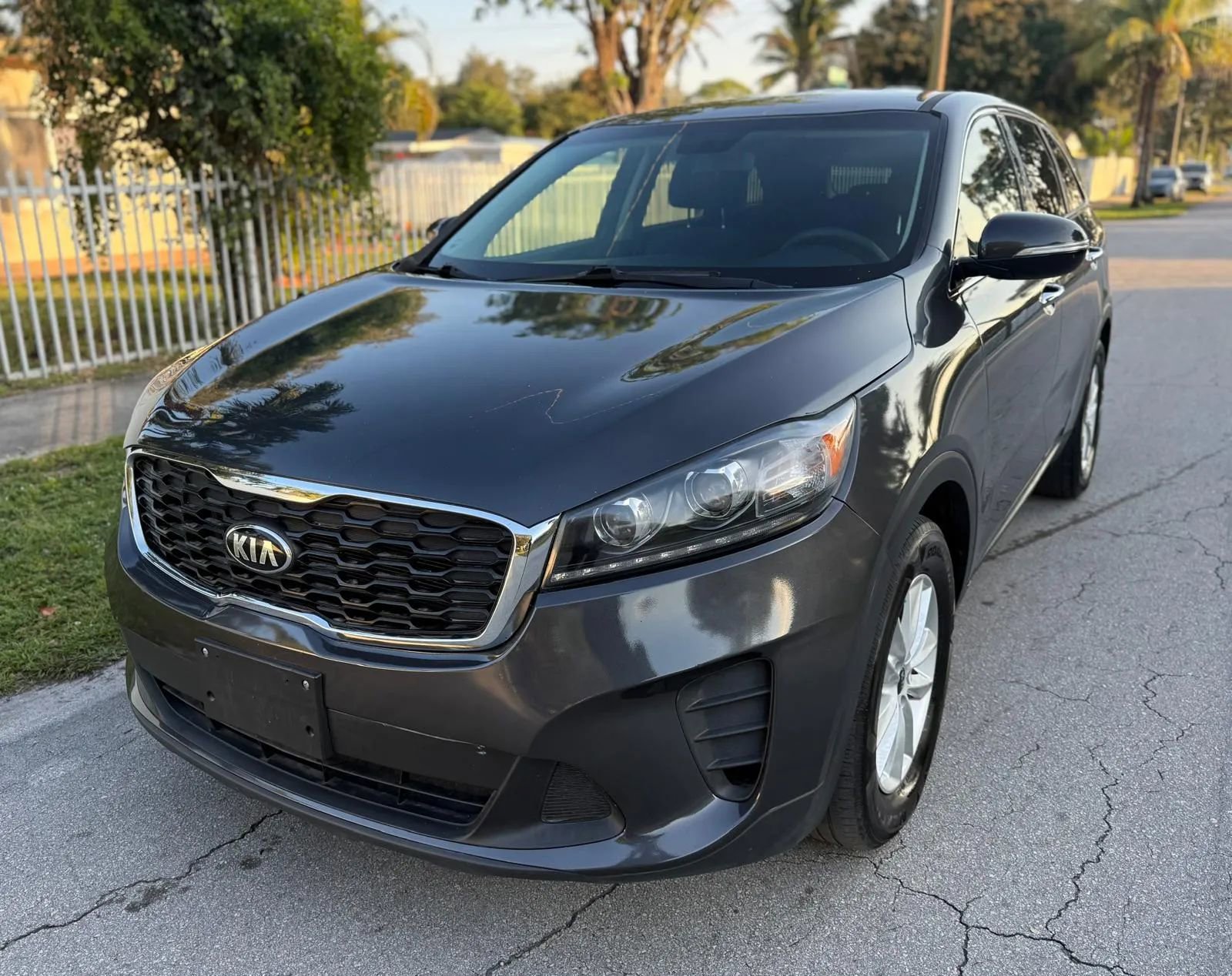 Used 2019 Kia Sorento LX image 4
