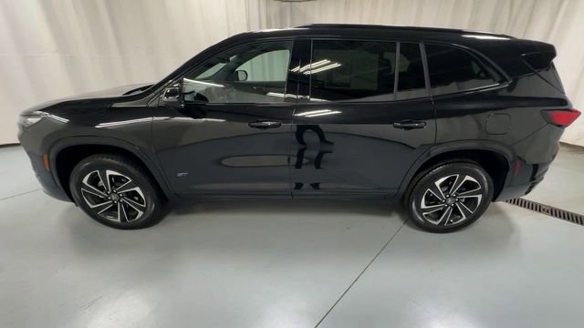 Used 2025 Buick Enclave Sport Touring image 5