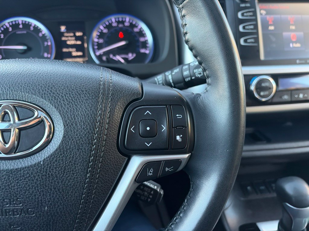 Used 2018 Toyota Highlander SE w/ Carpet Mat Package (TMS) AWD/4WD image 29