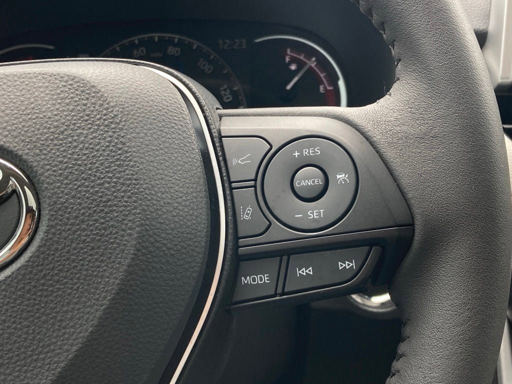 Certified 2025 Toyota RAV4 XLE Premium FWD image 18