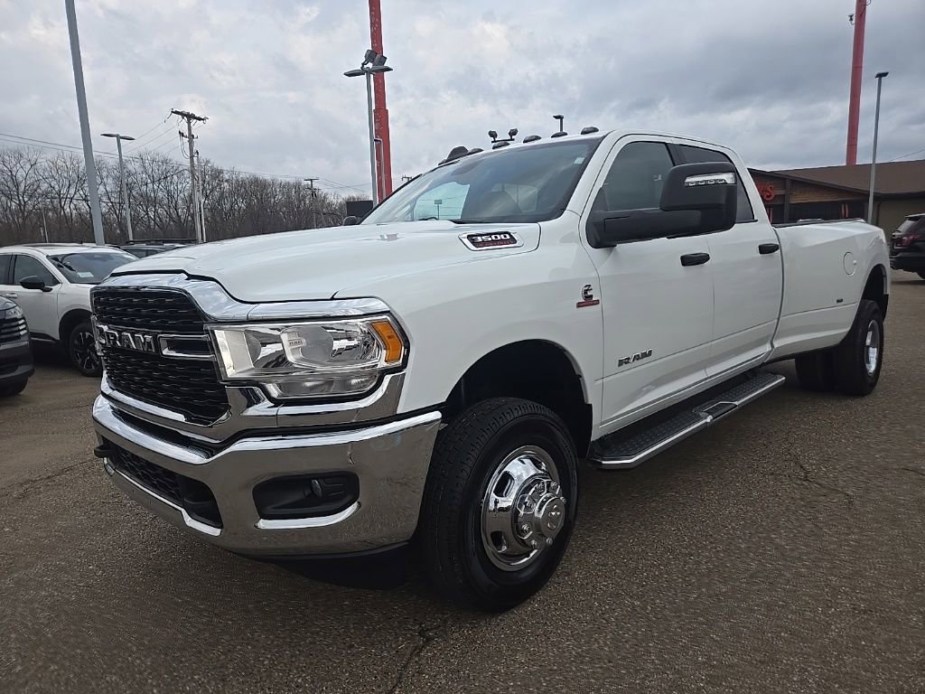 Used 2024 RAM 3500 Big Horn AWD/4WD image 3