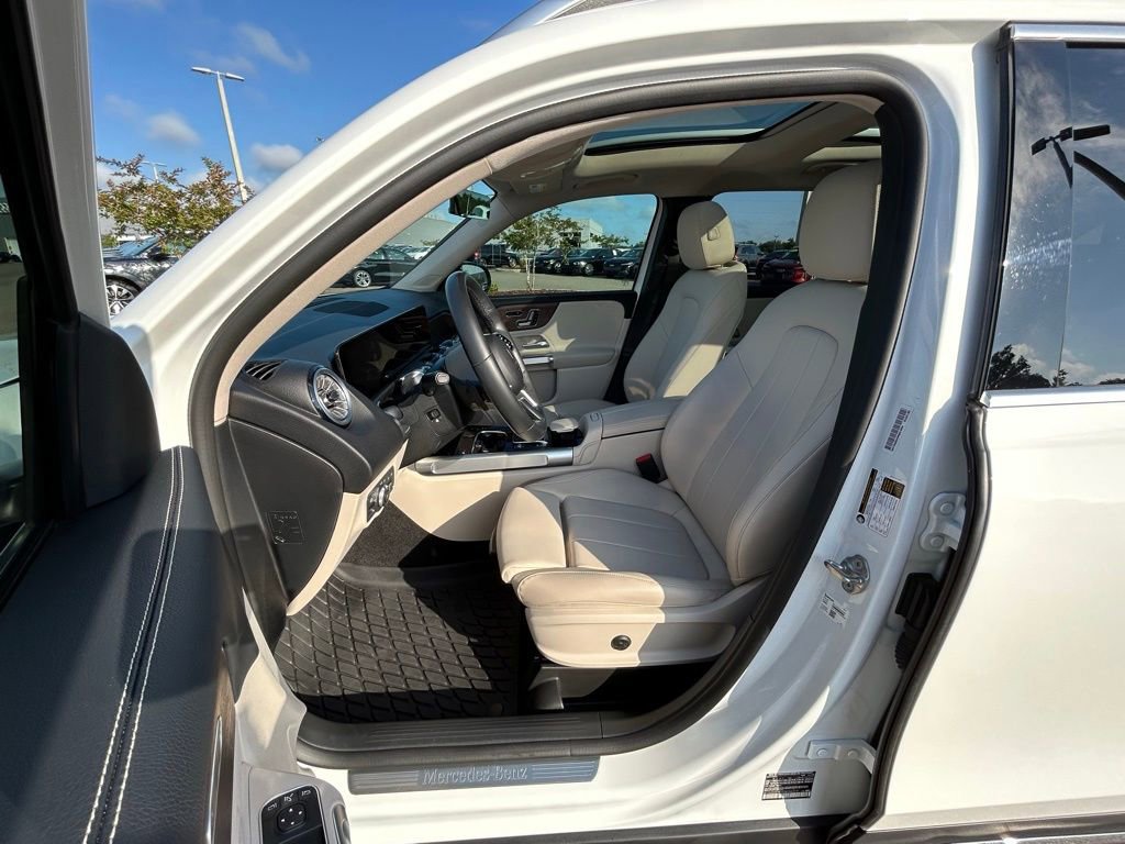 Used 2023 Mercedes-Benz GLB 250 4MATIC image 15