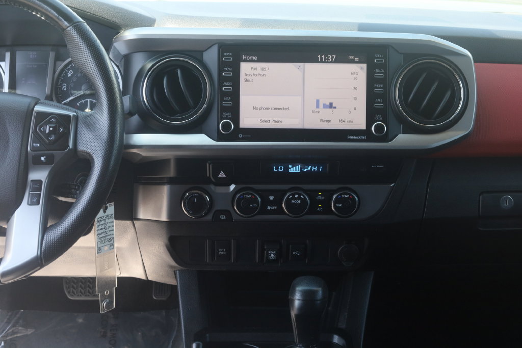 Certified 2021 Toyota Tacoma SR5 AWD/4WD image 10