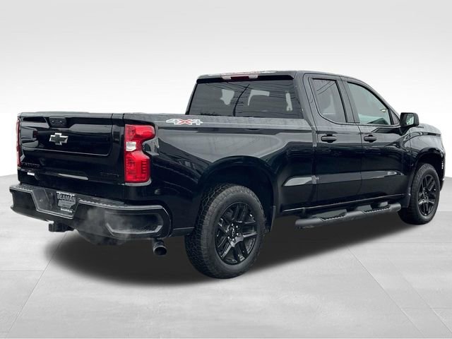 Used 2025 Chevrolet Silverado 1500 Custom w/ Turbomax Blackout Package image 7