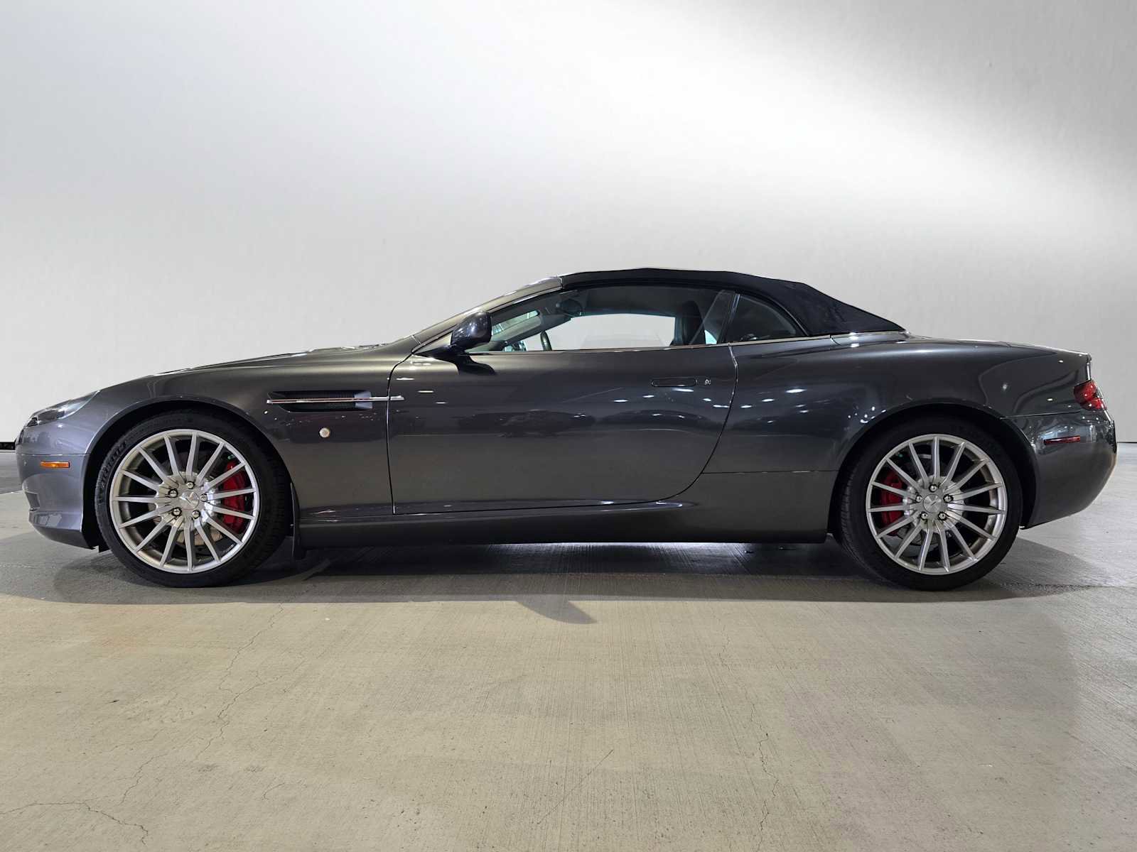 Used 2008 Aston Martin DB9 Volante image 6