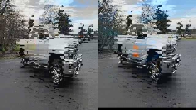 Certified 2019 Chevrolet Silverado 3500 LT w/ LT Convenience Package image 2