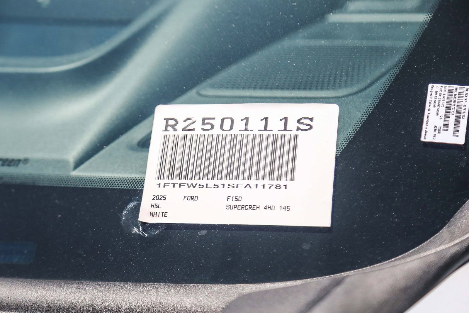 New 2025 Ford F150 Lariat w/ Equipment Group 502A High image 36