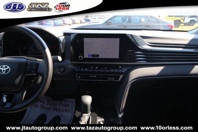 Used 2025 Toyota Camry LE FWD image 18