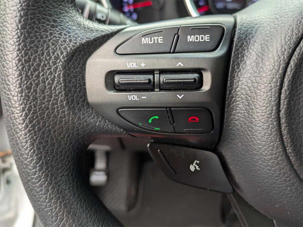 Used 2015 Kia Optima LX w/ LX Convenience Package image 16