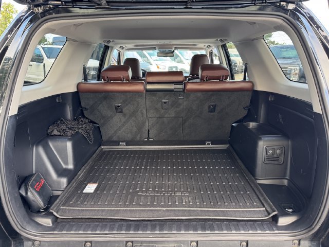 Used 2023 Toyota 4Runner Limited AWD/4WD image 18