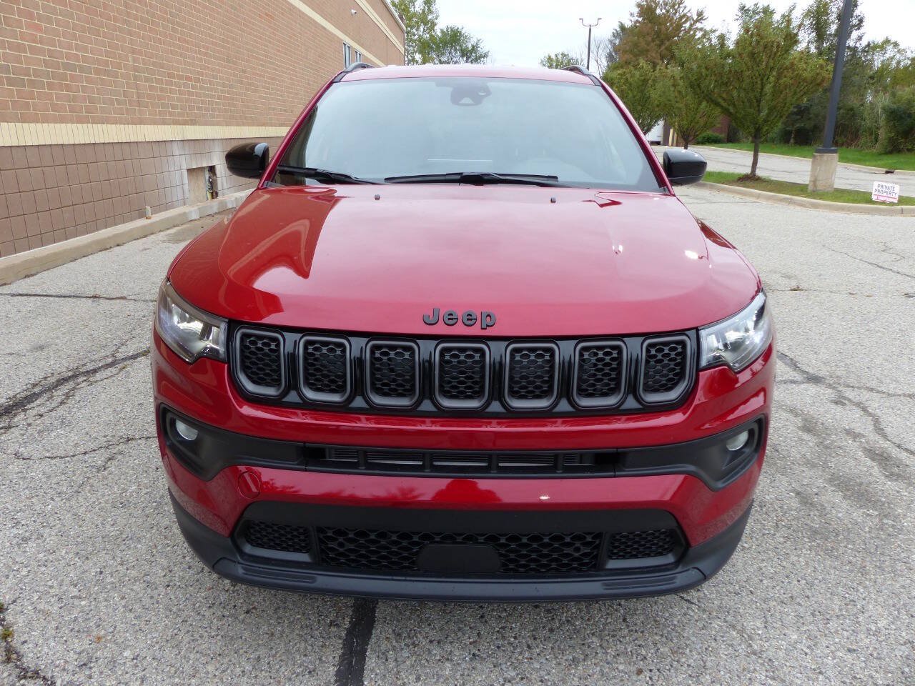 Used 2026 Jeep Compass Latitude AWD/4WD image 12