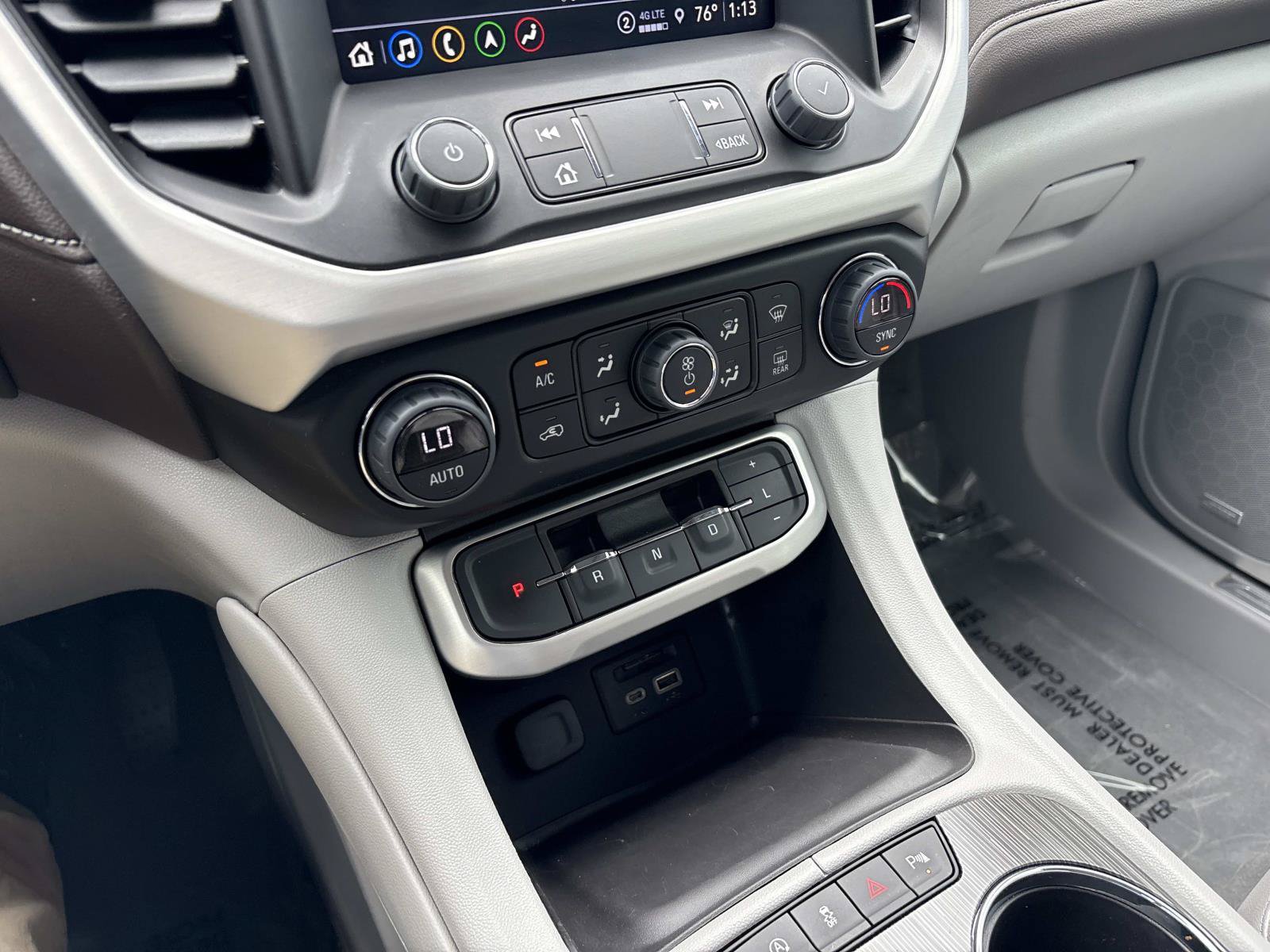 Used 2023 GMC Acadia SLT w/ Technology Package FWD image 26