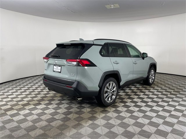 Used 2019 Toyota RAV4 XLE Premium image 25
