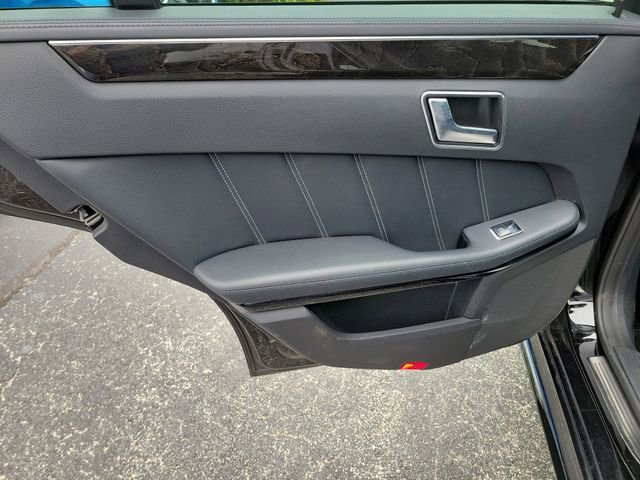 Used 2016 Mercedes-Benz E 400 Sedan image 11
