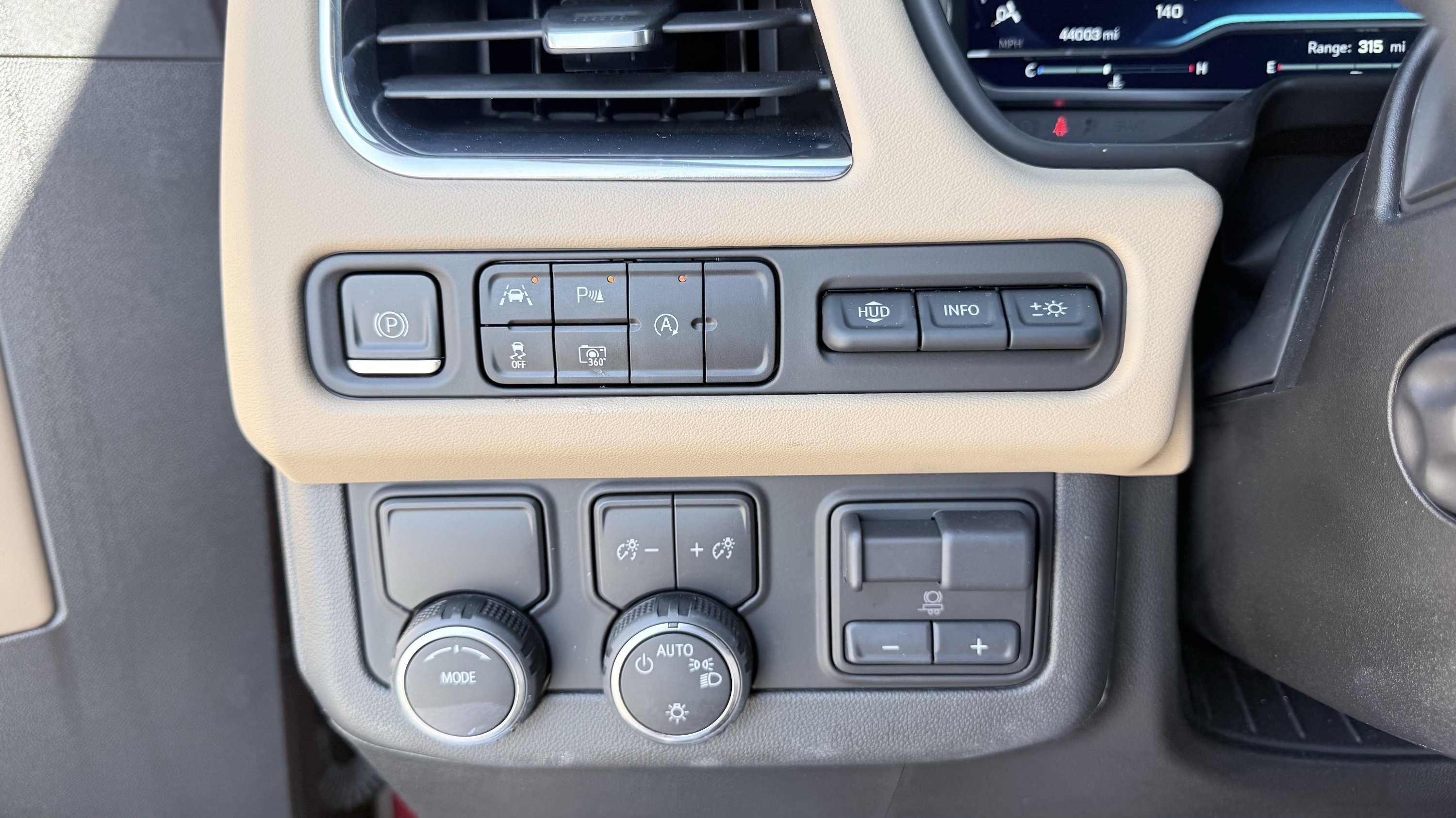 Used 2023 Chevrolet Tahoe Premier w/ Premium Package RWD image 69