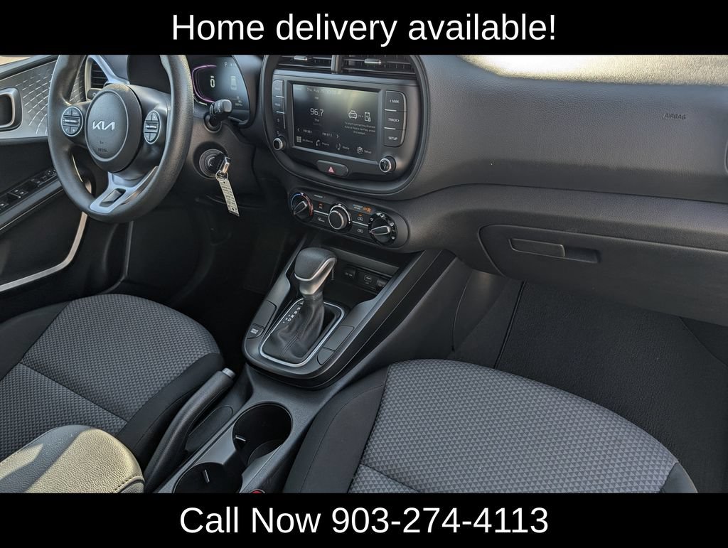 Used 2025 Kia Soul LX w/ LX Technology Package FWD image 31