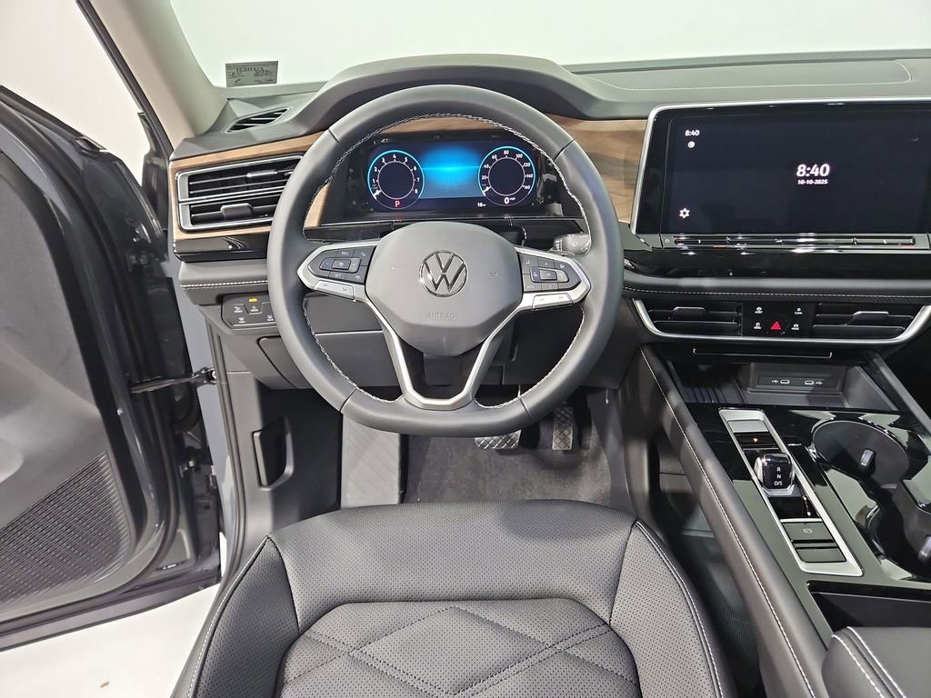 New 2026 Volkswagen Atlas SE image 13