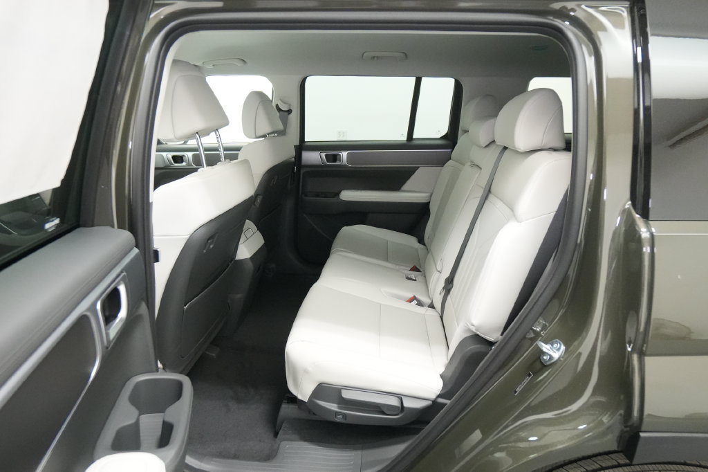 New 2026 Hyundai Santa Fe SEL AWD/4WD image 17