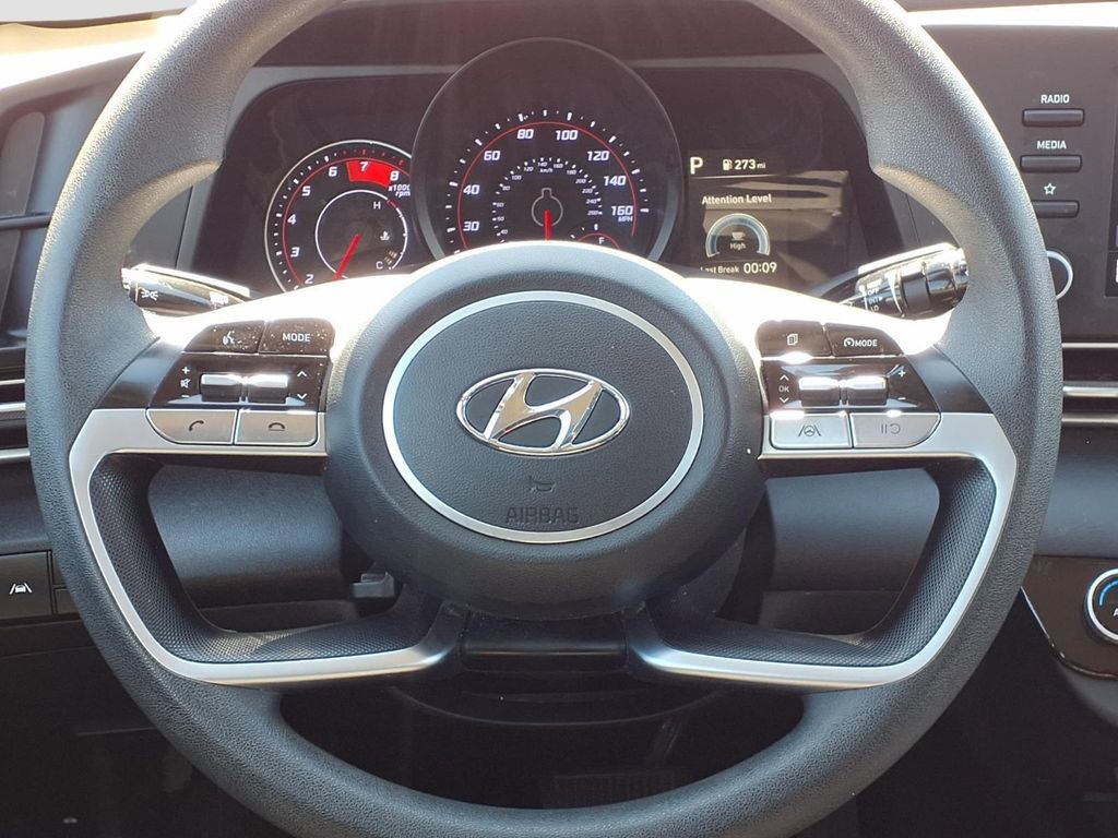 Used 2023 Hyundai Elantra SEL image 15