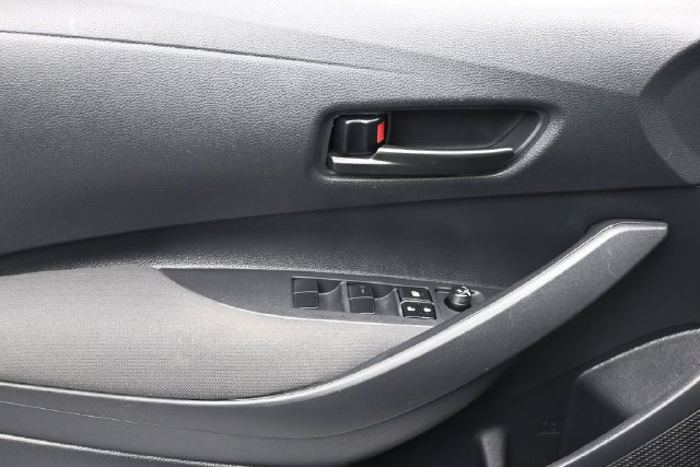 Used 2025 Toyota Corolla LE FWD image 6