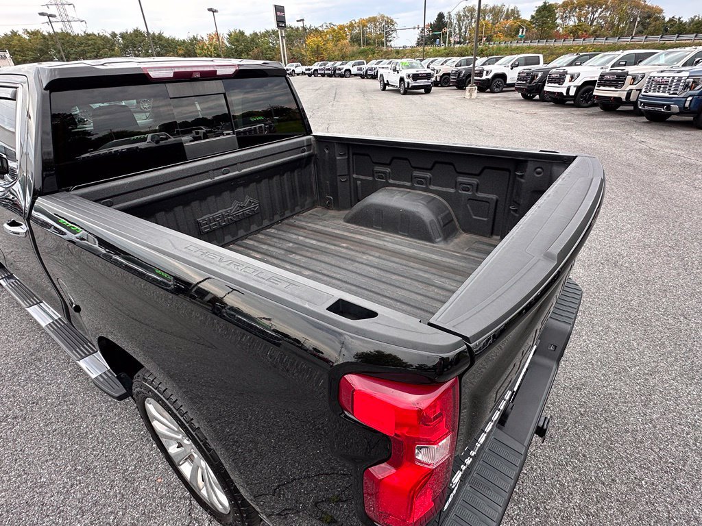 Used 2019 Chevrolet Silverado 1500 High Country w/ Technology Package AWD/4WD image 48