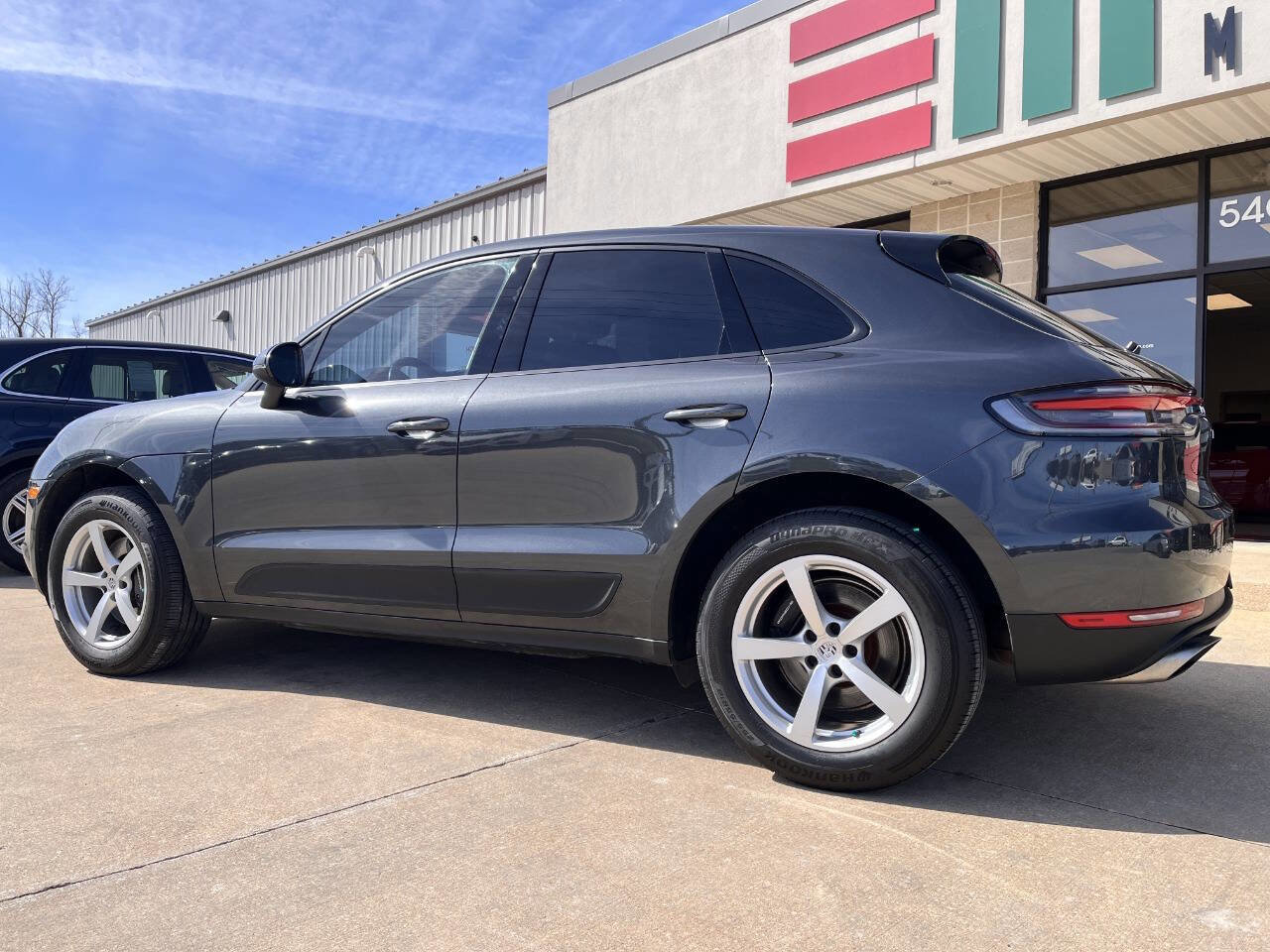 Used 2021 Porsche Macan image 3