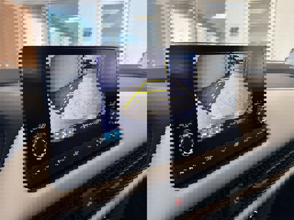 Certified 2025 Honda HR-V LX image 29