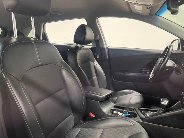 Used 2018 Kia Niro EX image 10