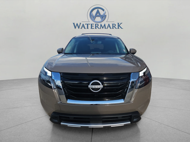 Certified 2025 Nissan Pathfinder Platinum w/ Cargo Package AWD/4WD image 8