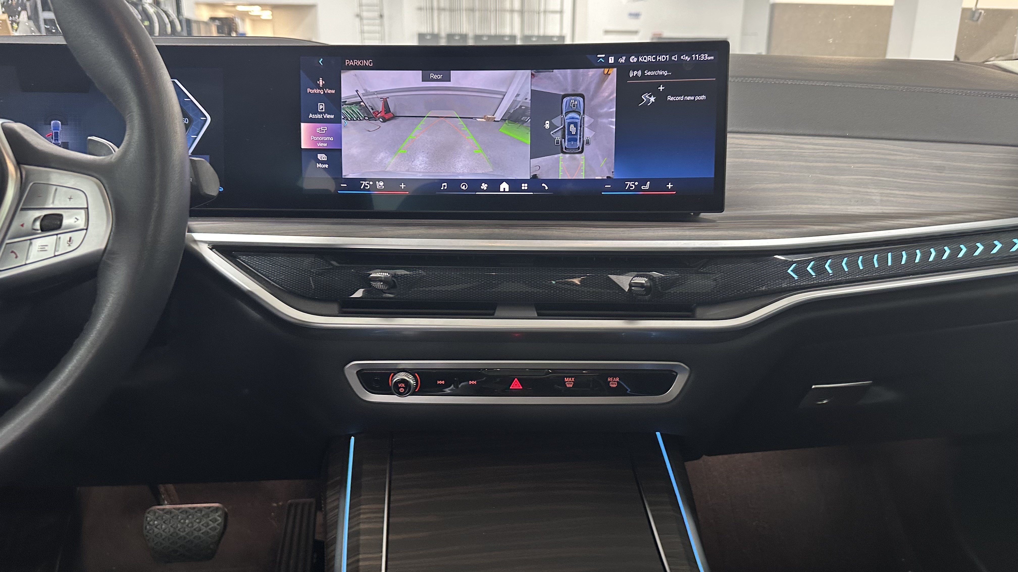 Certified 2024 BMW X7 xDrive40i w/ Premium Package AWD/4WD image 31