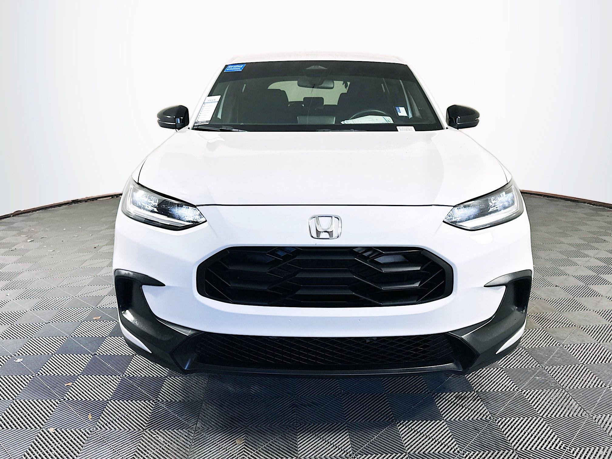 Certified 2023 Honda HR-V Sport image 2